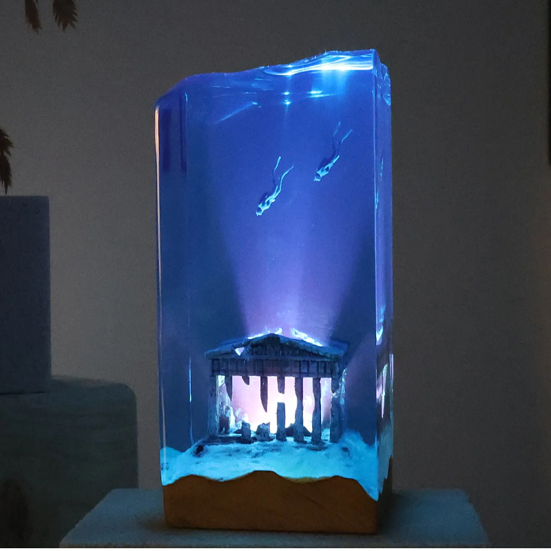 Resin Art Ocean - 新しいマリンアート家の装飾品手工芸品木製樹脂彫刻品洞窟のようなクジラダイバーテーブルトップ発光装飾品