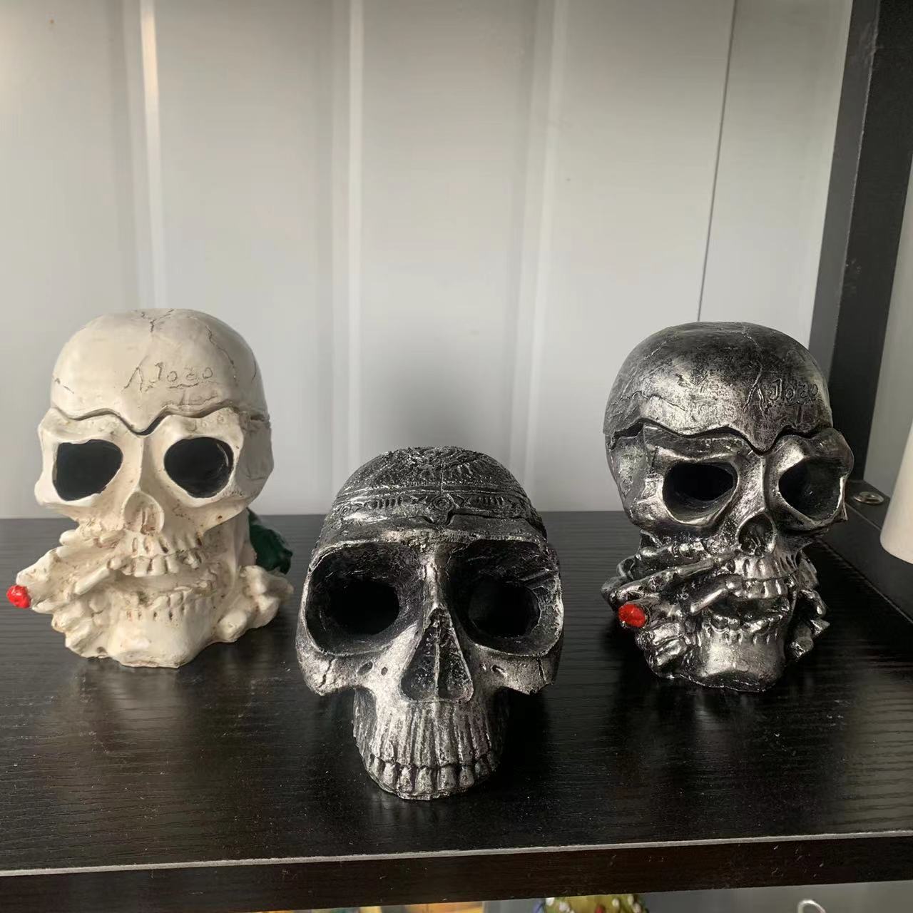 ハロウィン新作ヨーロッパ風アート置物オーナメント骸骨灰皿リビ - Resin Art For Wedding Gift のレビューと価格
