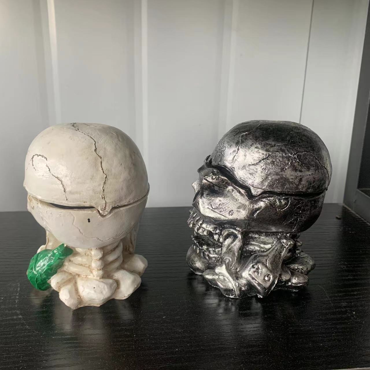 ハロウィン新作ヨーロッパ風アート置物オーナメント骸骨灰皿リビ - Resin Art For Wedding Gift のレビューと価格