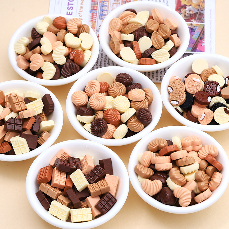 30 個新しいかわいい樹脂漫画模擬チョコレート、クッキー、葉 - Resin Art Alphabet のレビューと価格