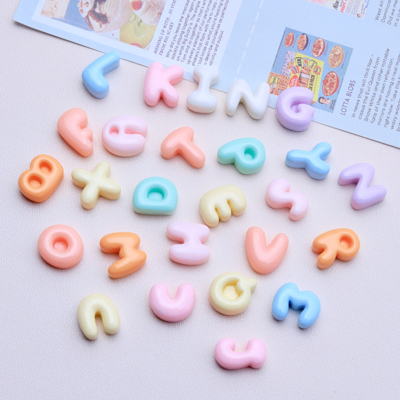 30 個新しいかわいい漫画混合色英語文字樹脂スクラップブック - Resin Art Alphabet のレビューと価格