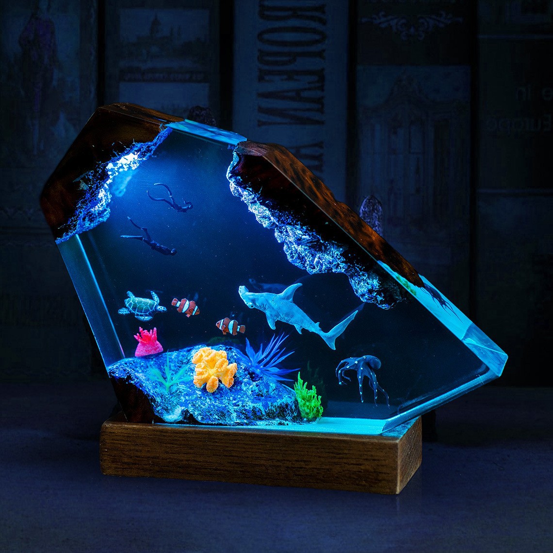 シービューマイクロザトウクジラダイバーレジンウッドランプオー - Resin Art Ocean のレビューと価格